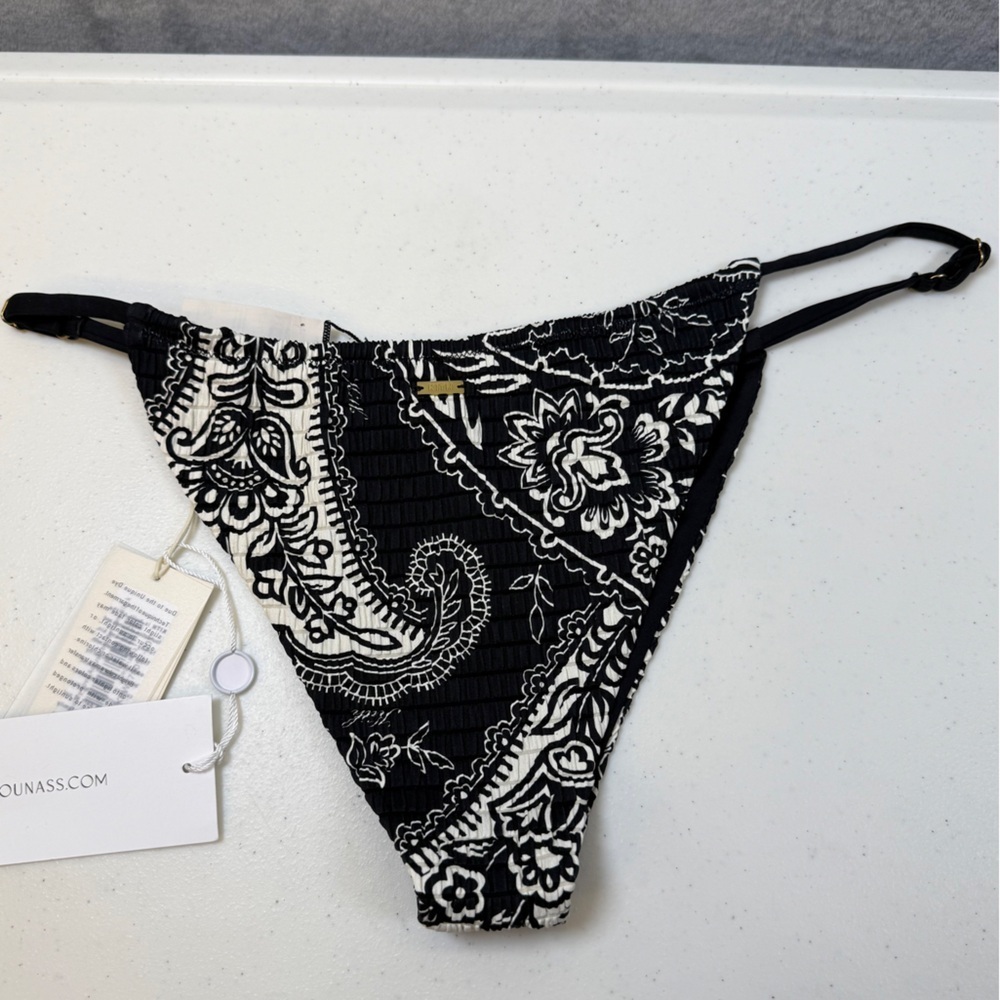 Kith Bikini Bottoms Paisley Tova Adjustable Bottom Black Size XL Bandana New - Picture 5 of 6